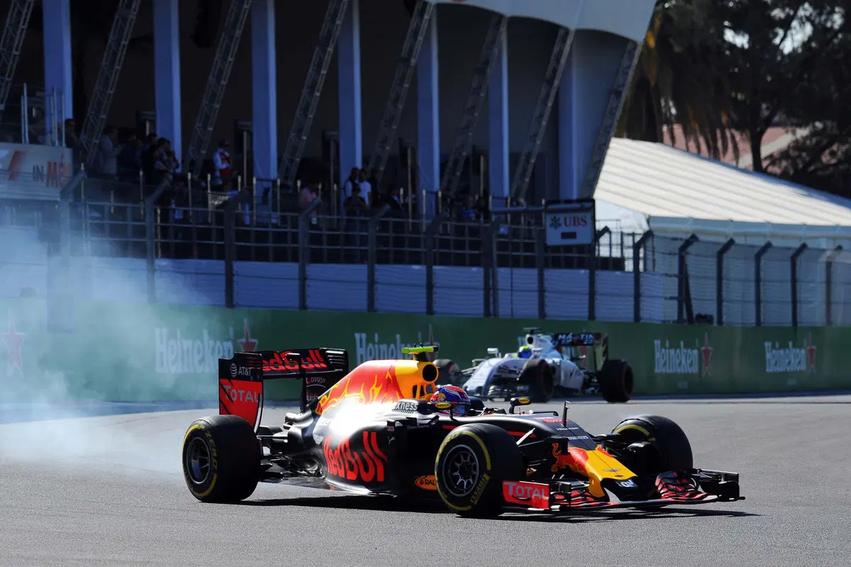 F1, Gp Messico 2016: pole per Hamilton (15)