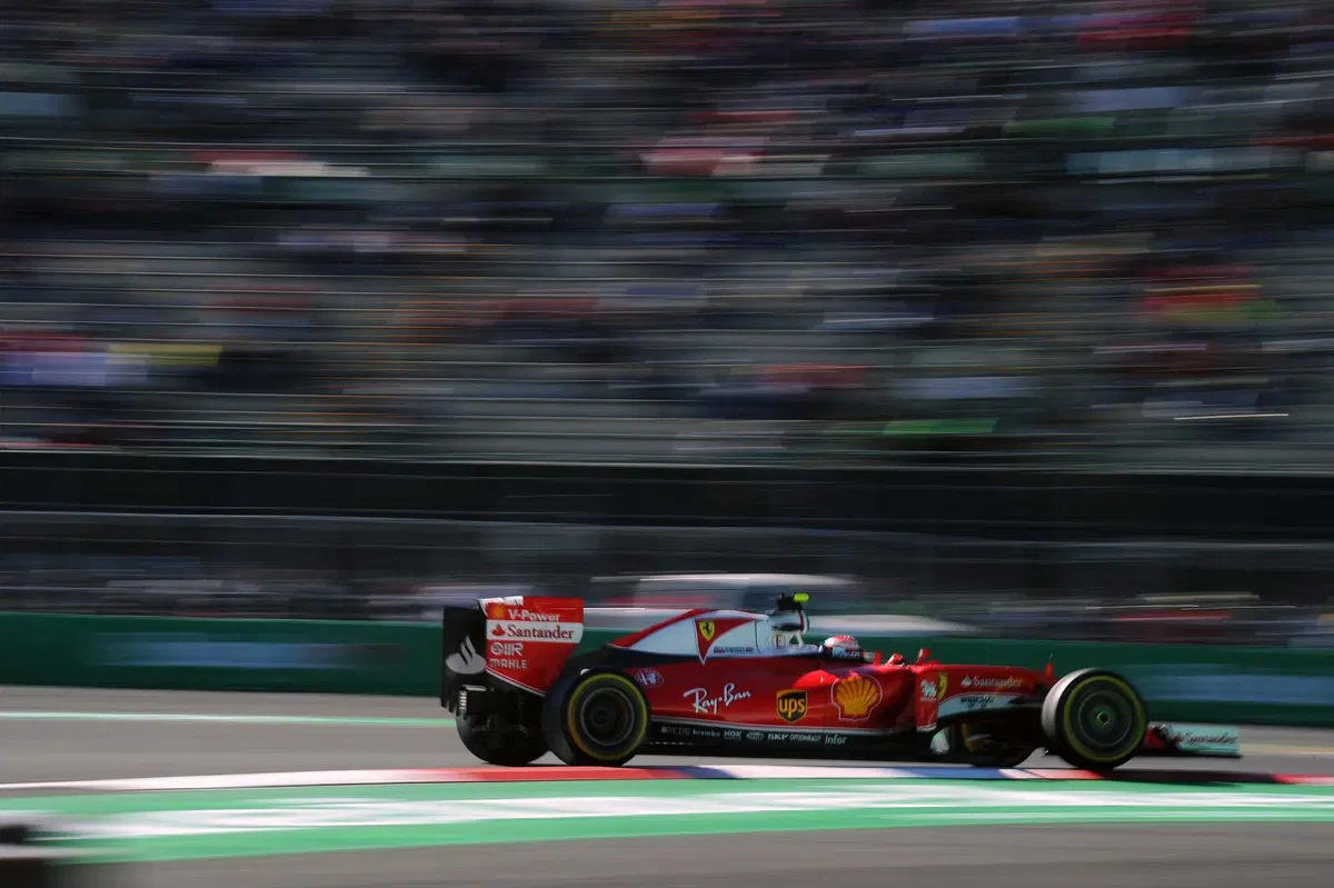 F1, Gp Messico 2016: pole per Hamilton (30)
