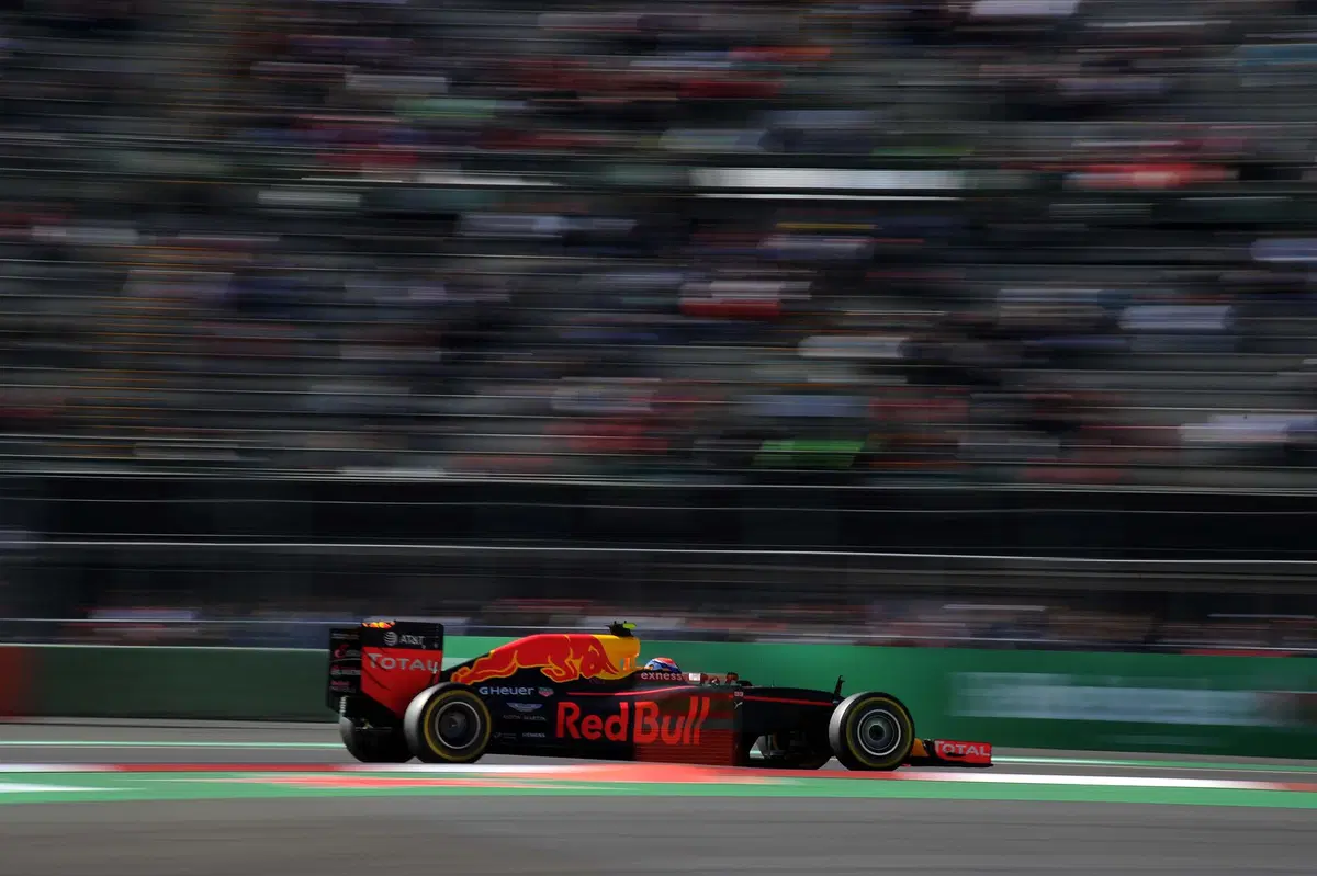 F1, Gp Messico 2016: pole per Hamilton (32)