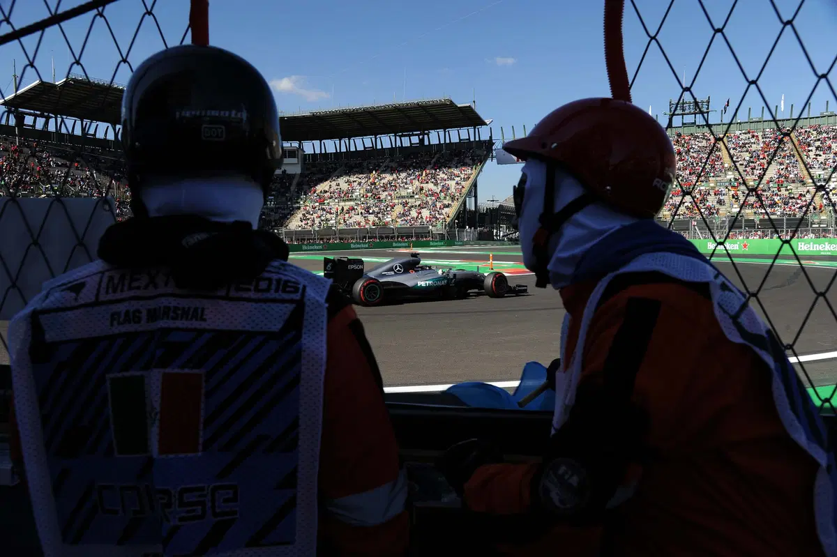 F1, Gp Messico 2016: pole per Hamilton (44)