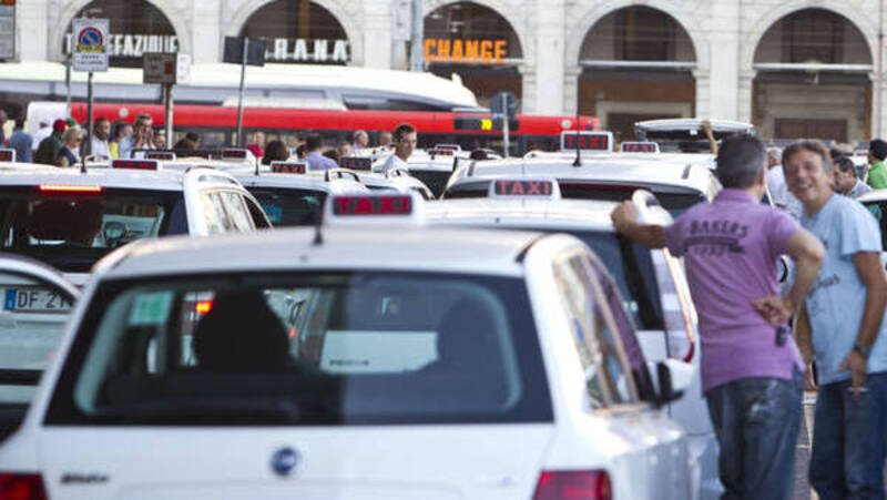 FIA: bocciati i taxi romani e promossi quelli di Milano