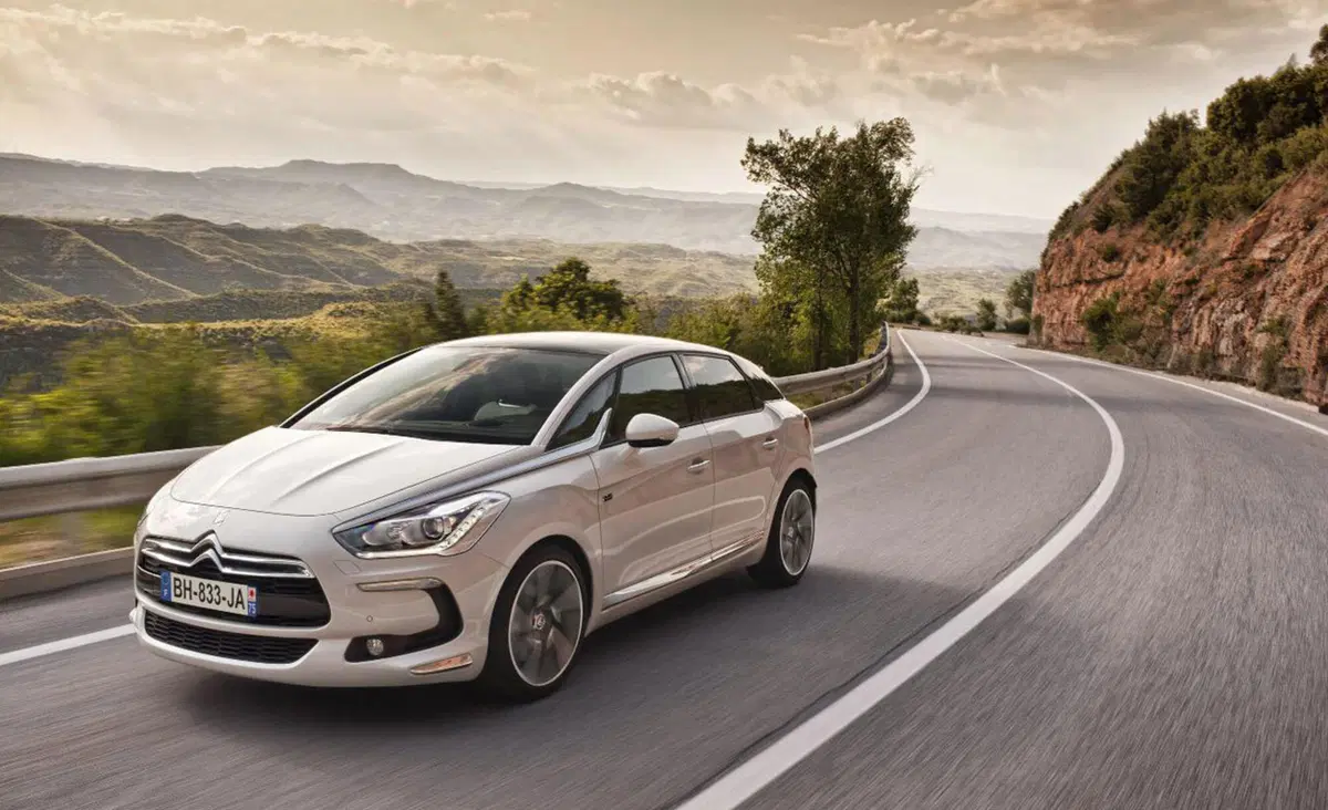 Citroen DS5: prezzi italiani