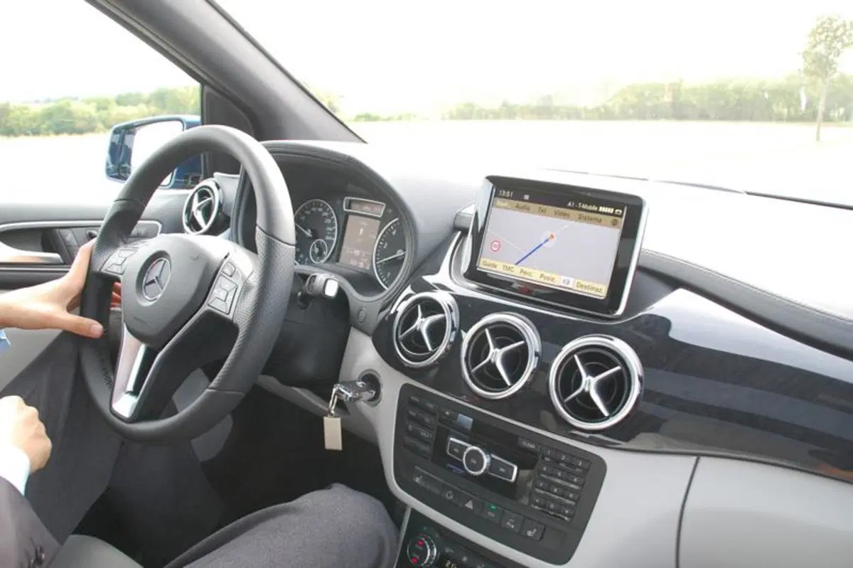 Mercedes Classe B: vis à vis con Cesare Salvini (36)