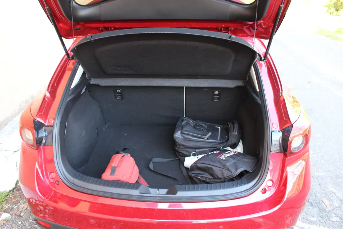 Mazda 3 | Test drive #AMboxing (17)