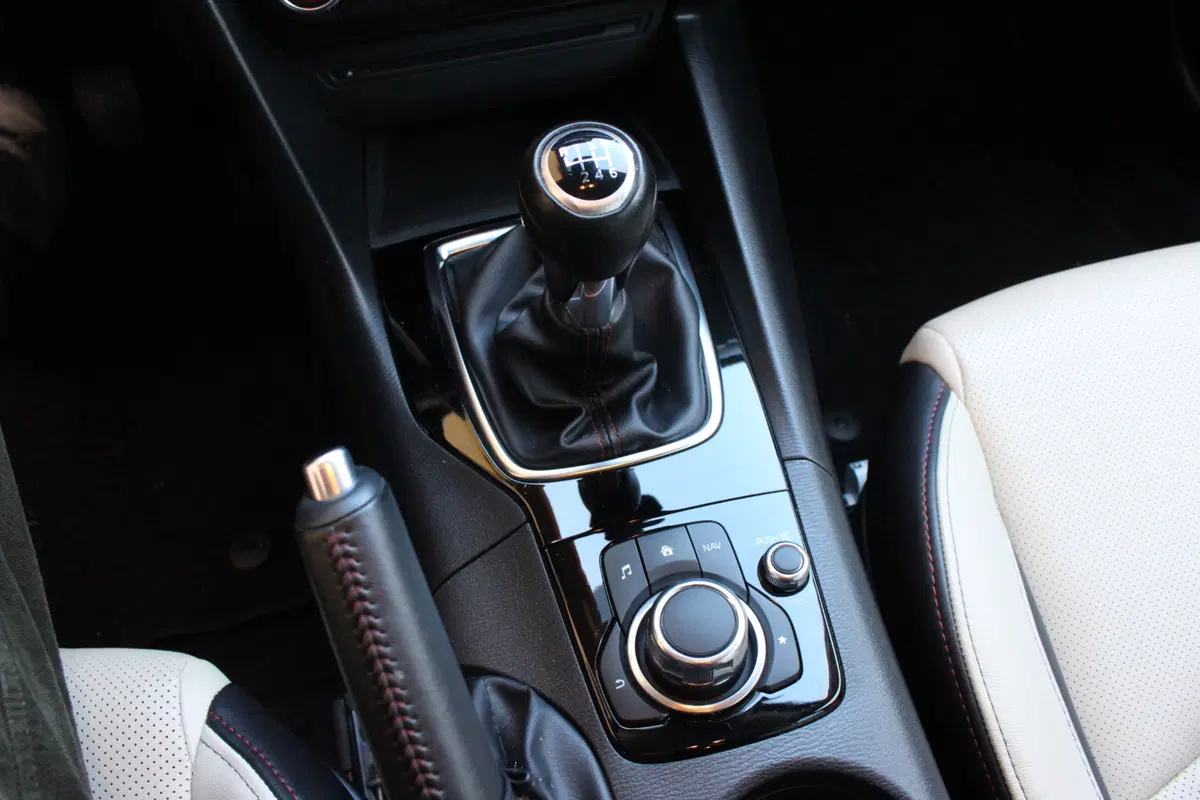 Mazda 3 | Test drive #AMboxing (32)