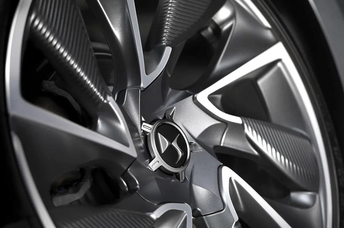 DS4 Crossback (5)