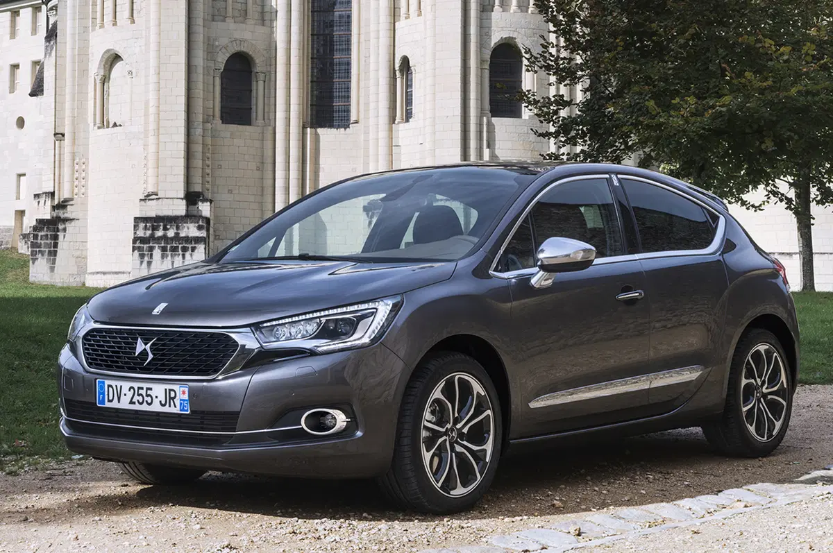 DS4 Crossback (13)