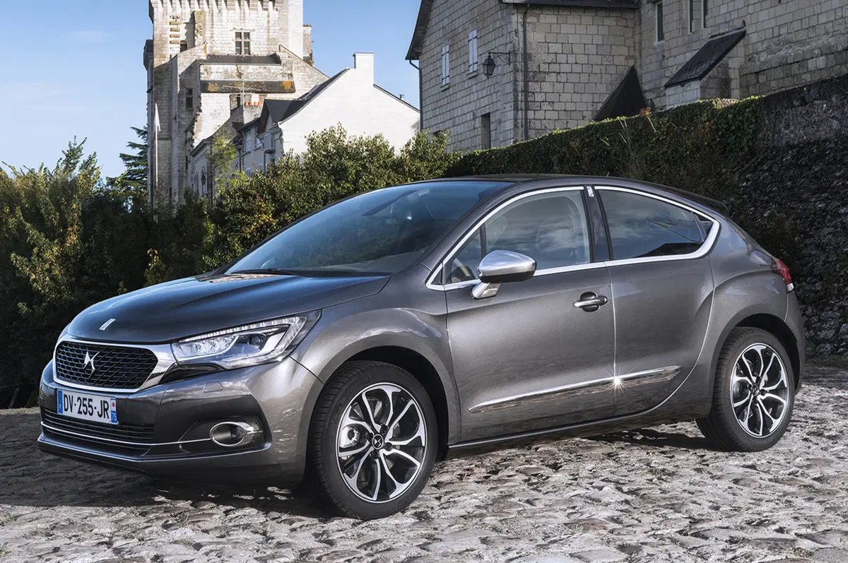 DS4 Crossback (14)
