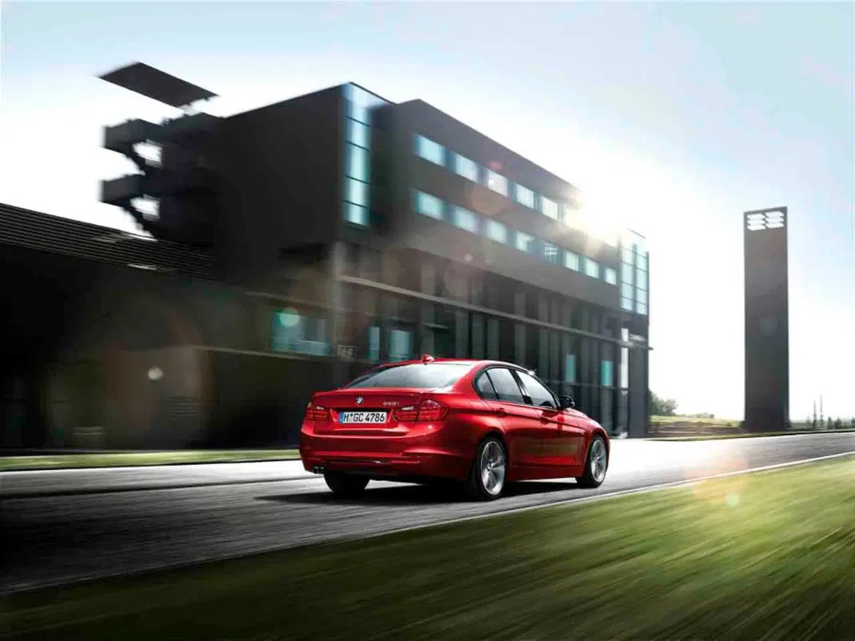 BMW nuova Serie 3 (2)