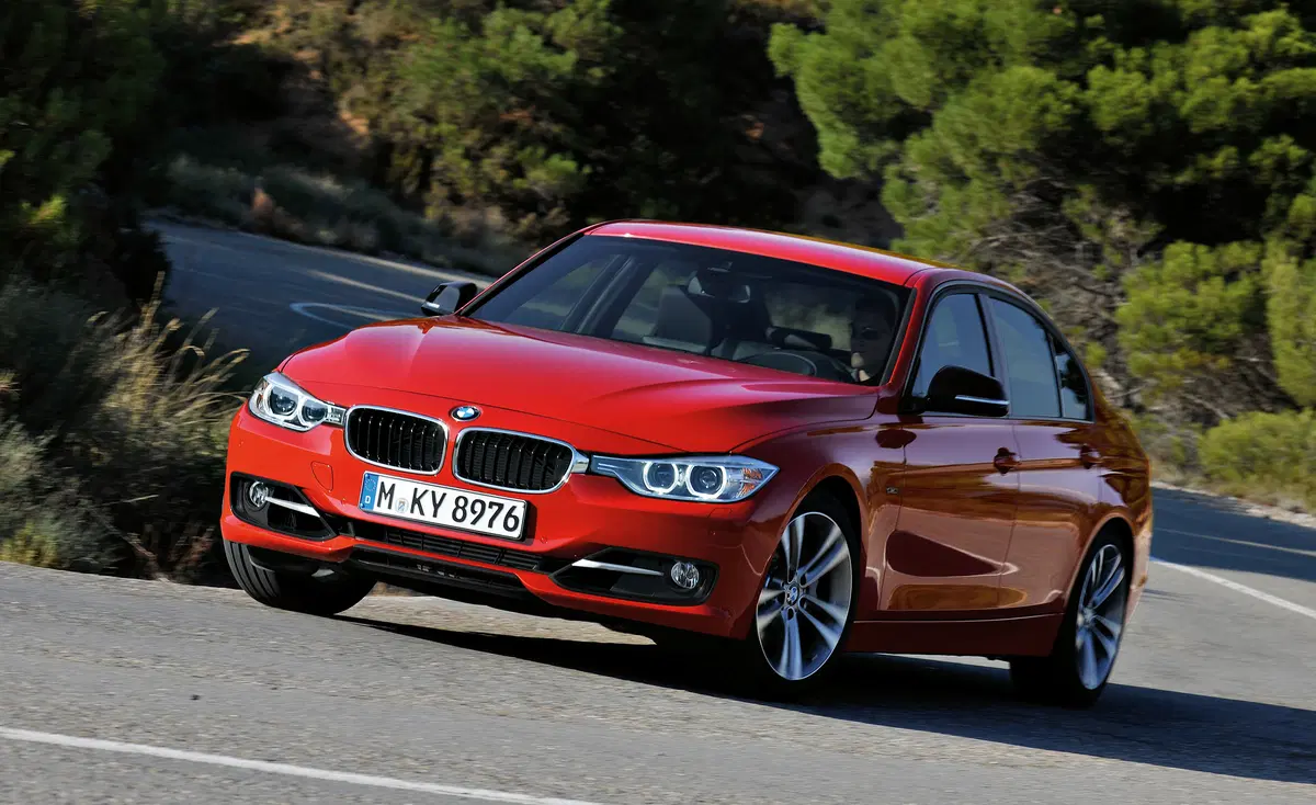 BMW nuova Serie 3 (5)