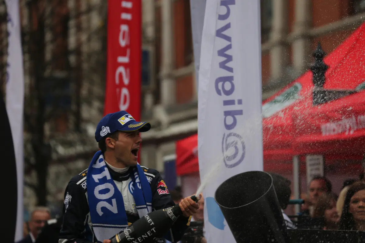 WRC16 Galles. Volkswagen Mondiale 4 (Grazie Ogier)! (2)
