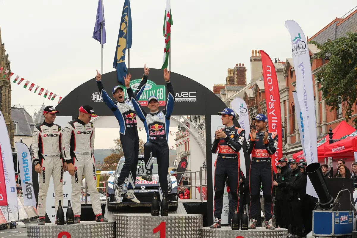 WRC16 Galles. Volkswagen Mondiale 4 (Grazie Ogier)! (24)
