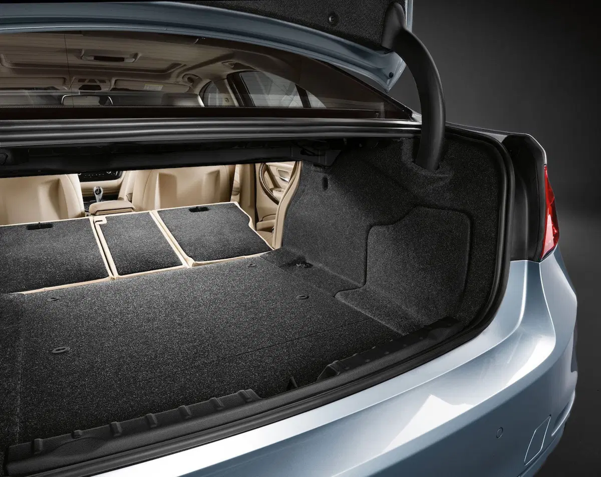 BMW Serie 3: ActiveHybrid ed M-Sport (6)