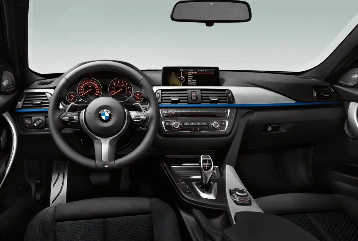 BMW Serie 3: ActiveHybrid ed M-Sport (9)
