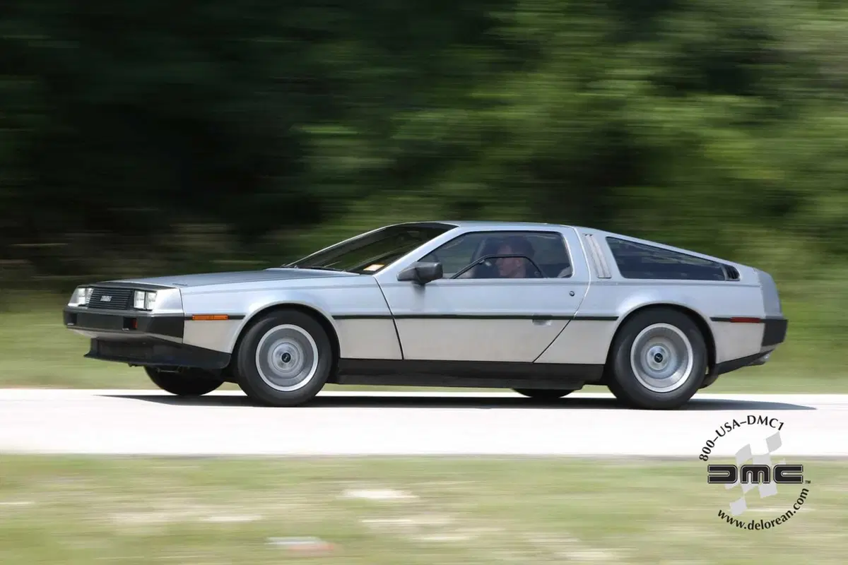 DeLorean DMC-12: ritorno al mercato