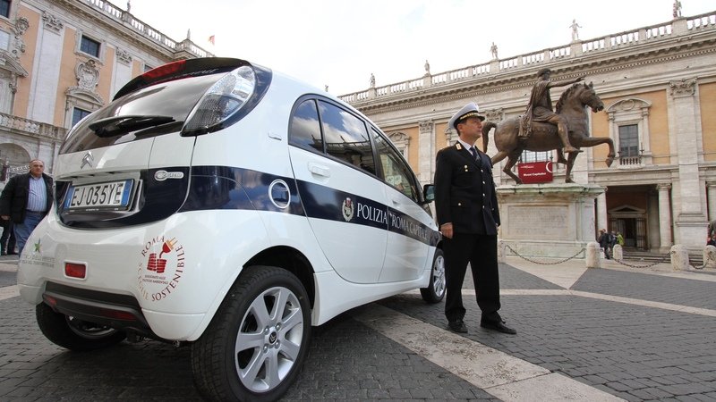 Citroen: consegnate 14 C-Zero a Roma Capitale
