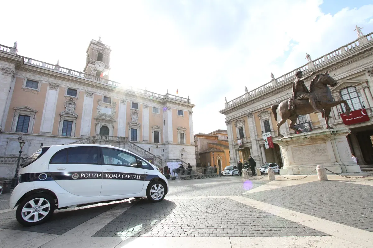 Citroen: consegnate 14 C-Zero a Roma Capitale