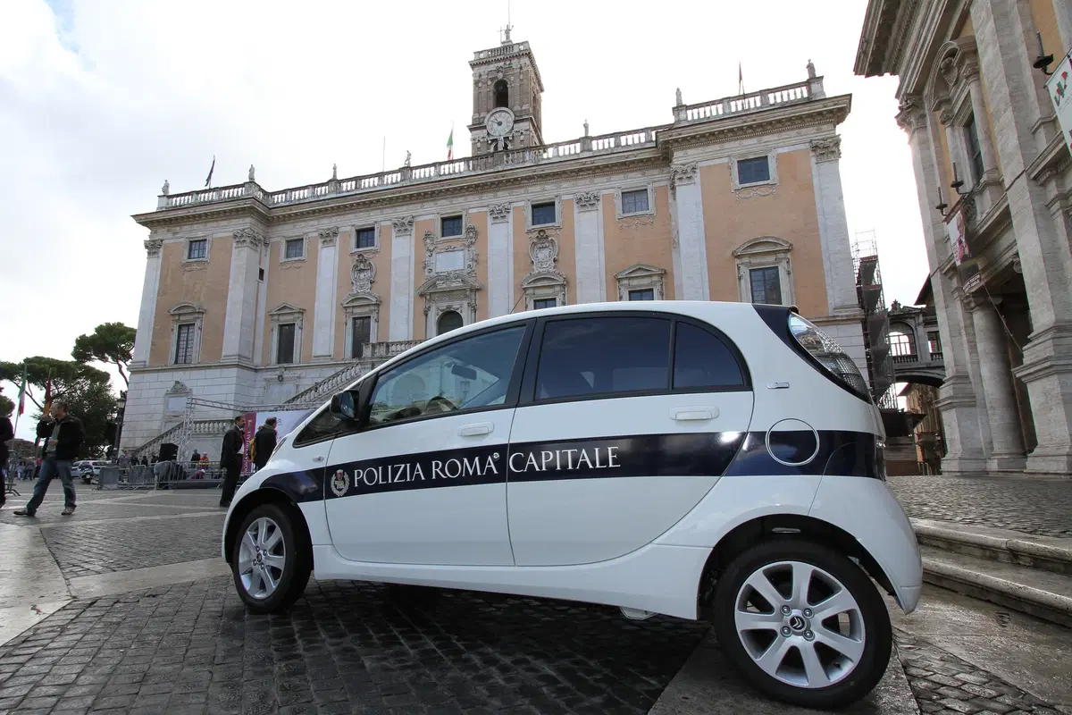 Citroen: consegnate 14 C-Zero a Roma Capitale (2)