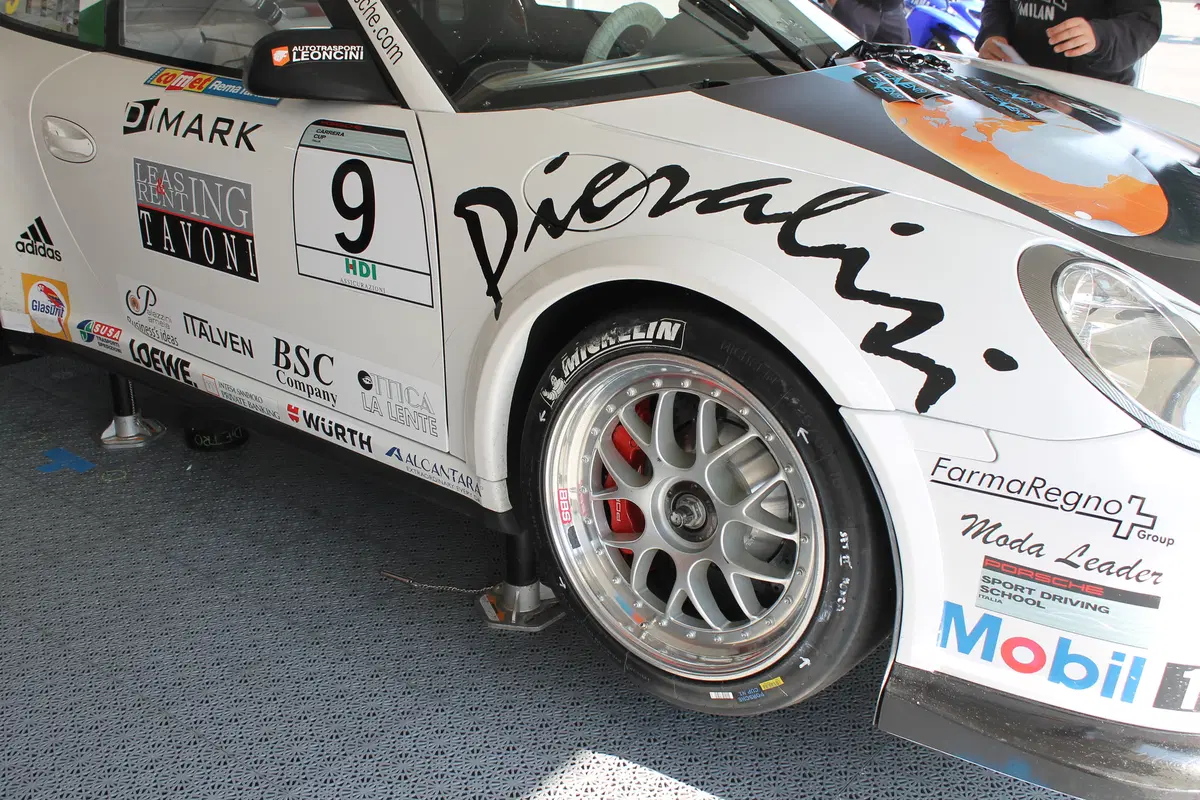 Michelin: performance e durata anche nel racing (17)