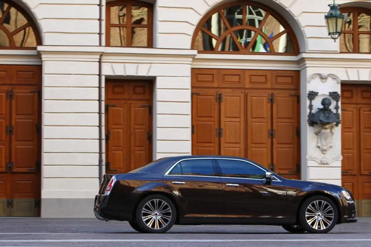 Lancia Thema (8)