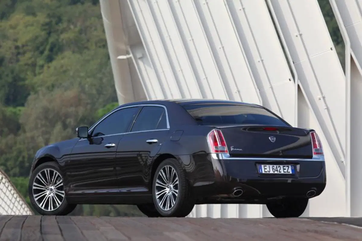 Lancia Thema (13)