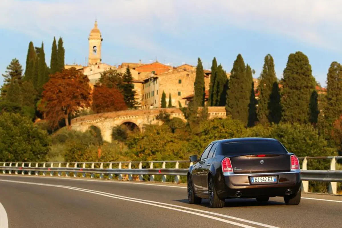 Lancia Thema (21)