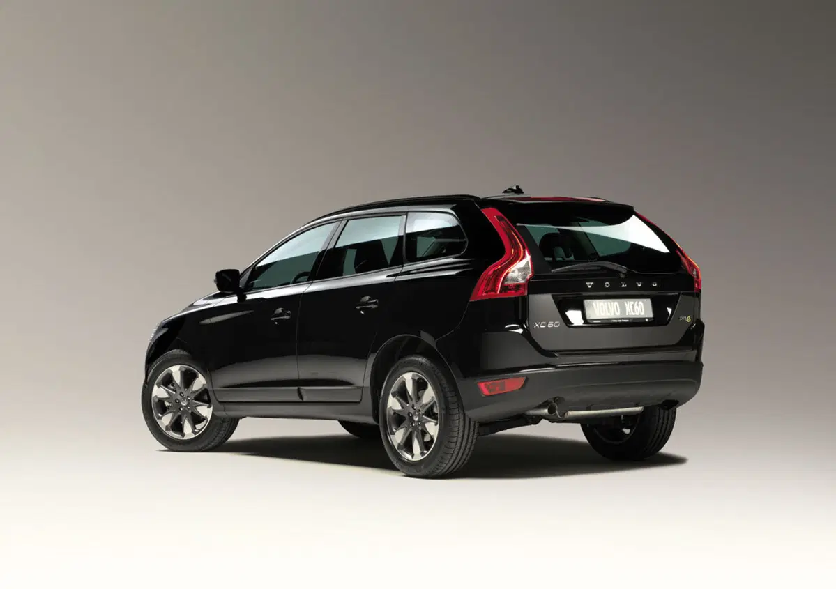 Volvo: XC60 Limited Edition e colorazioni opache