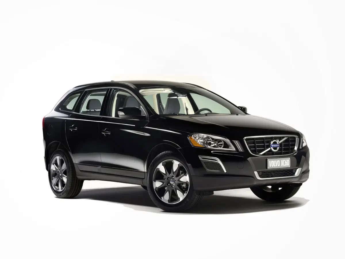 Volvo: XC60 Limited Edition e colorazioni opache