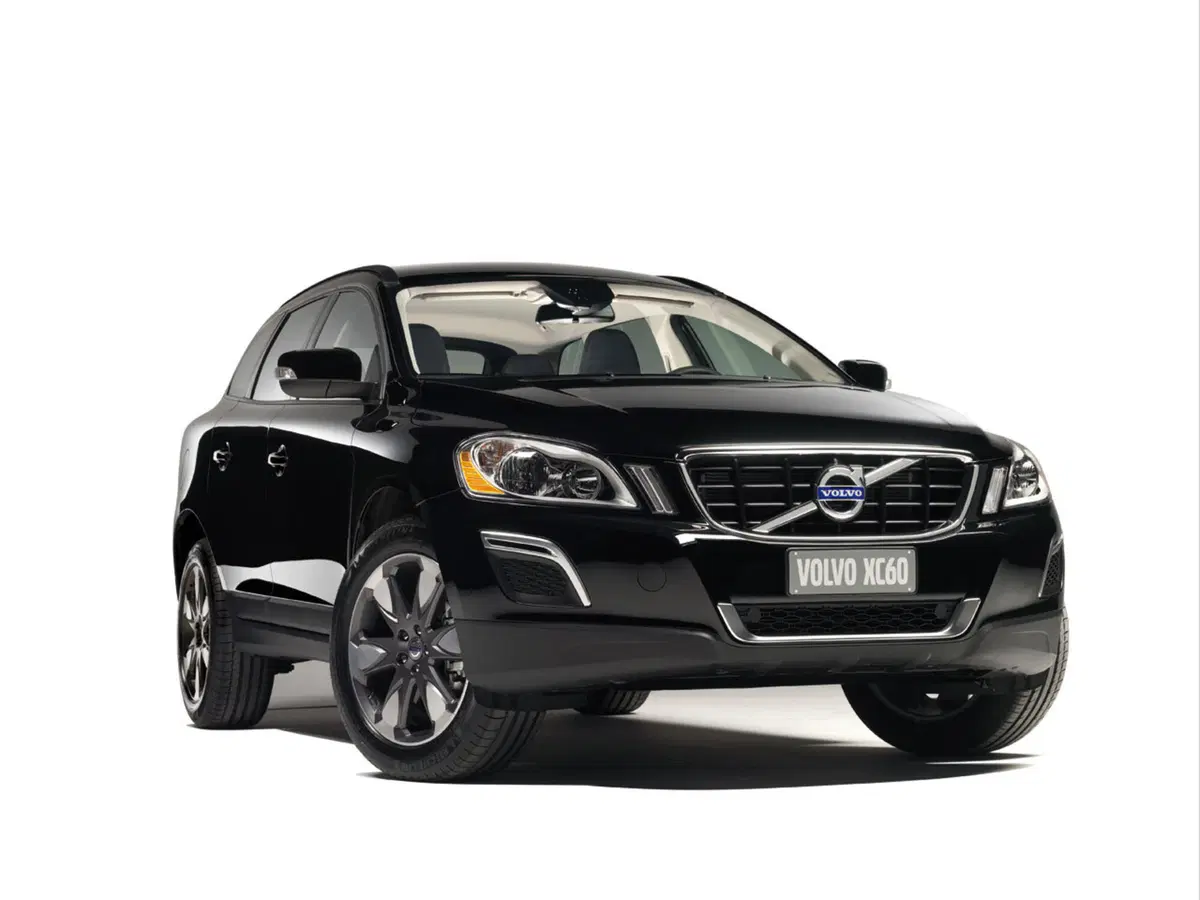 Volvo: XC60 Limited Edition e colorazioni opache (2)