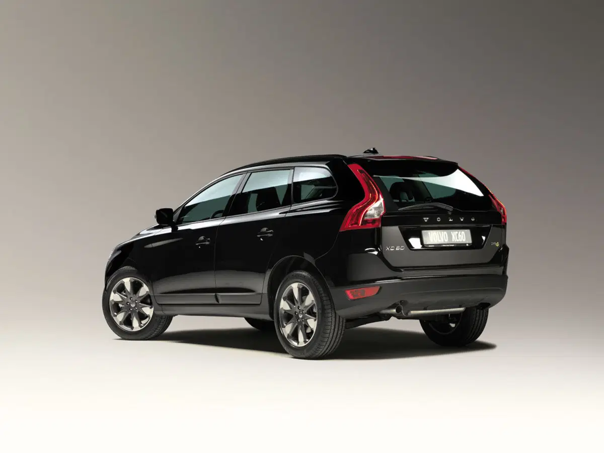 Volvo: XC60 Limited Edition e colorazioni opache (4)
