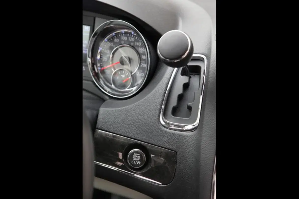Lancia Voyager (41)