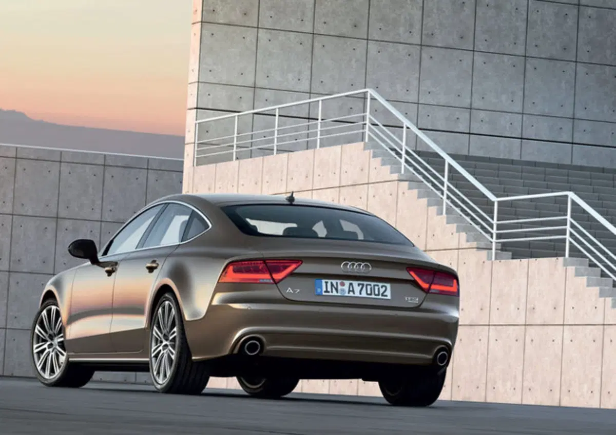 Audi: novità per A5, A7 e Q3 (5)
