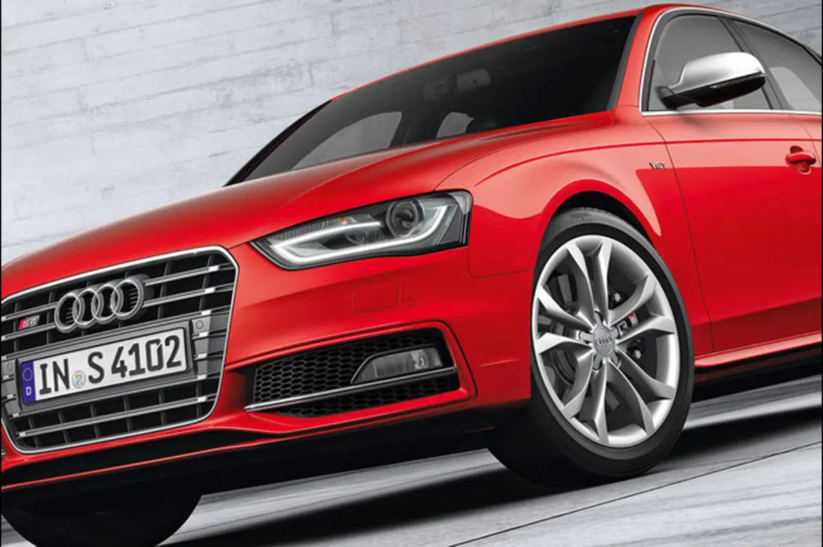 Audi A4 restyling (29)