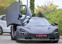 McLaren P14: nuovi test per l'erede della 650S