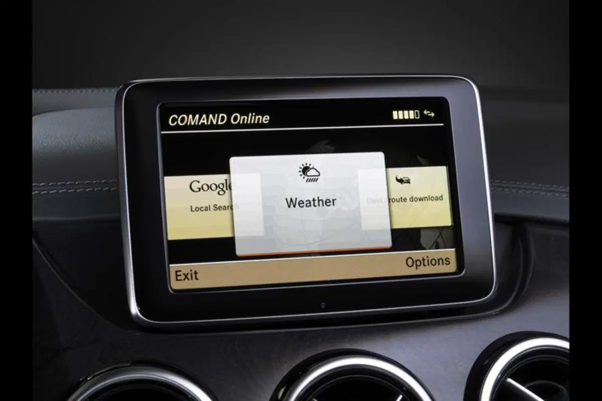 Mercedes-Benz: sempre connessi (2)