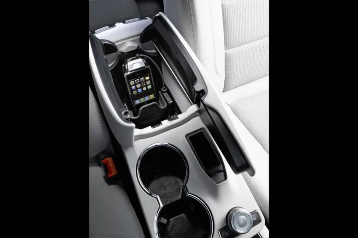 Mercedes-Benz: sempre connessi (46)