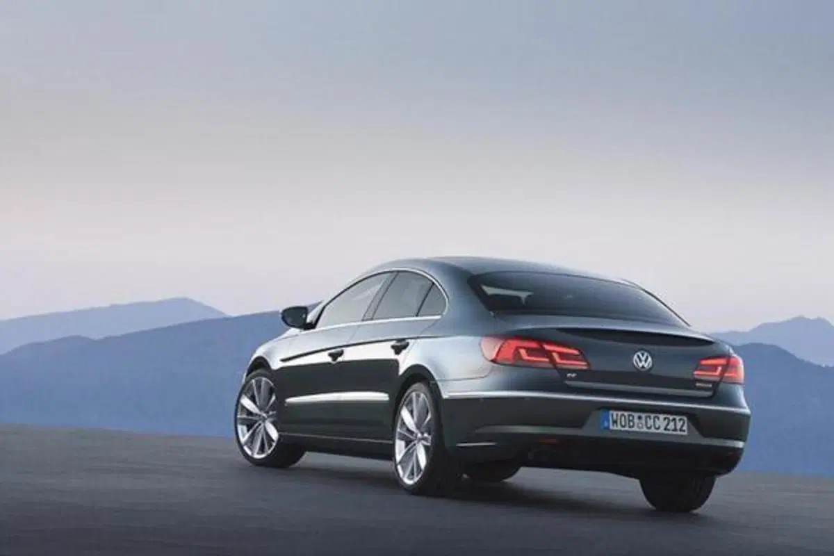 Volkswagen Passat CC 2012 (4)