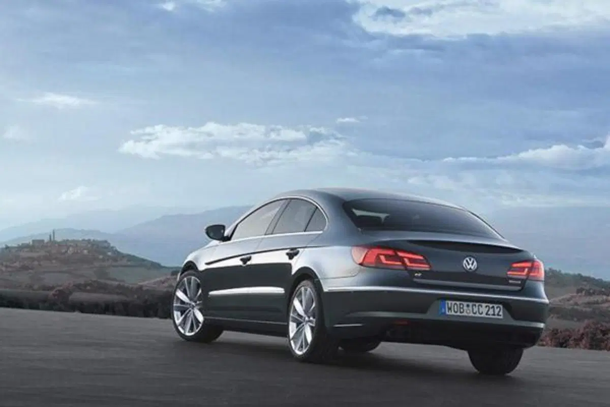 Volkswagen Passat CC 2012 (5)