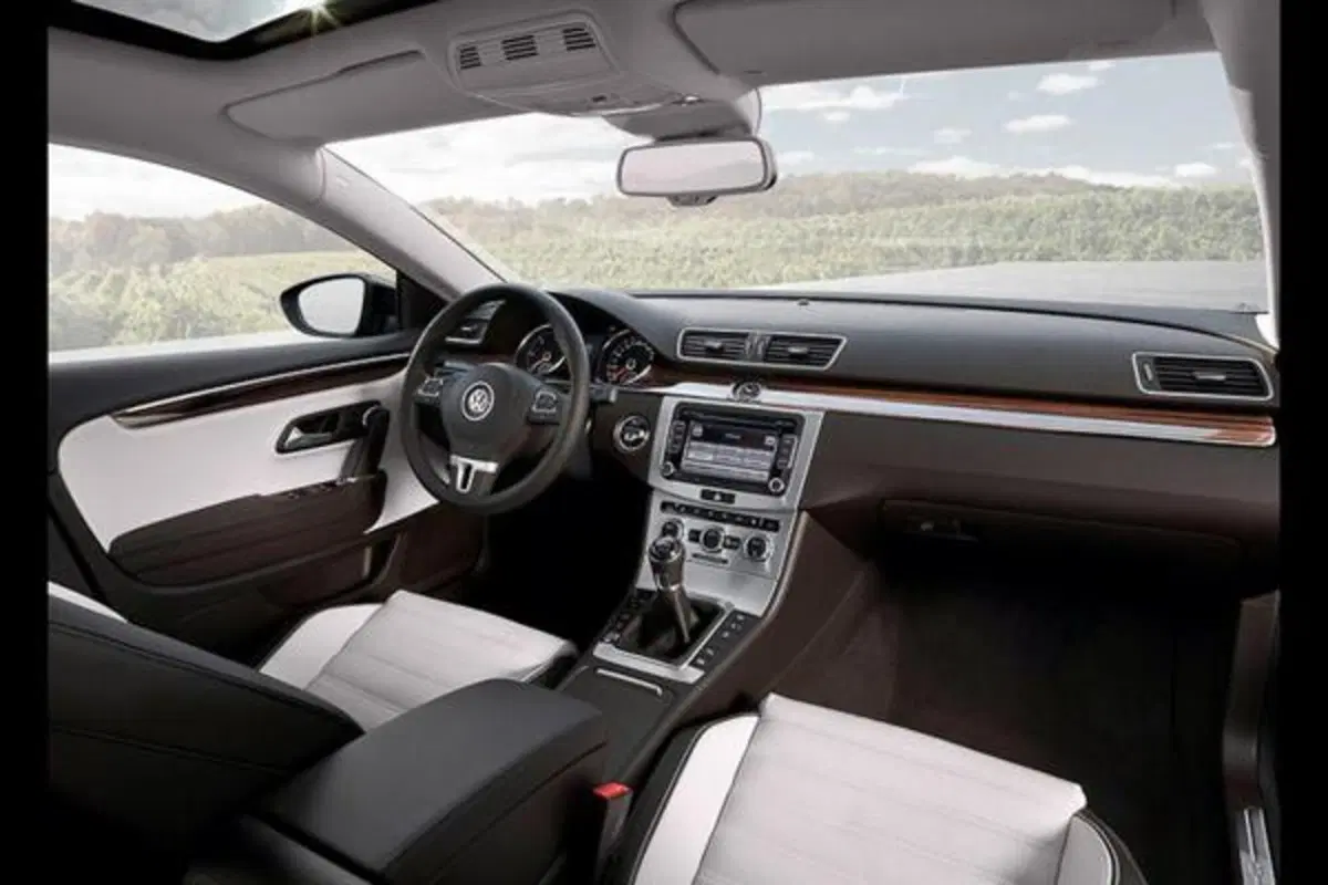 Volkswagen Passat CC 2012 (6)