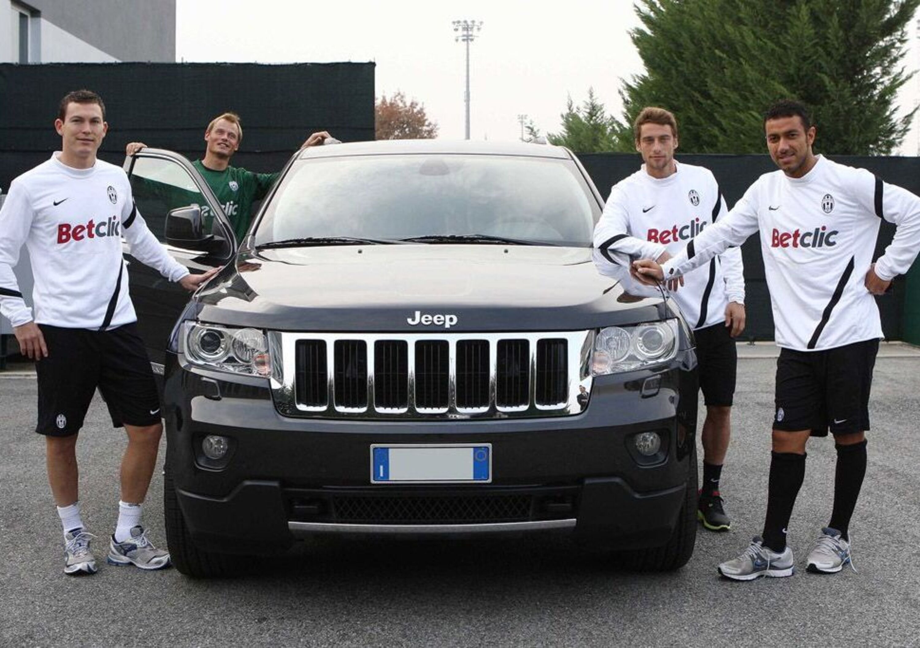 Jeep: consegnate alla Juventus 25 Grand Cheerokee