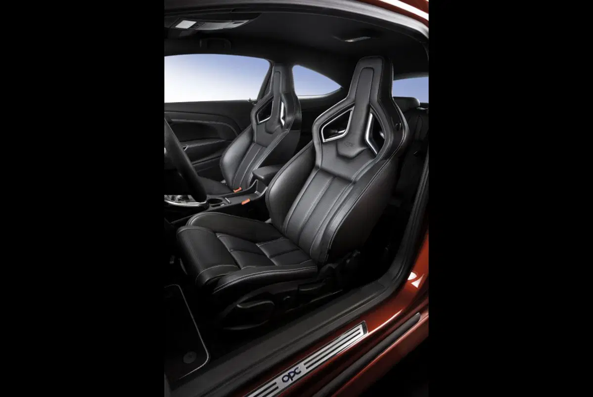 Opel Astra OPC (4)