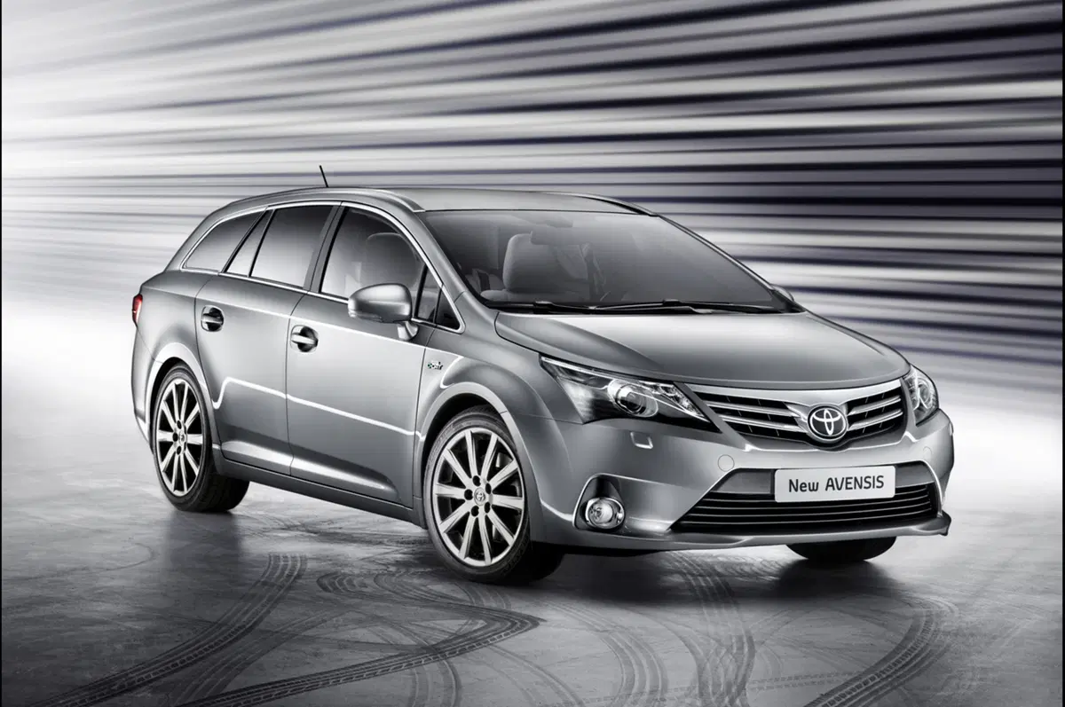 Nuova Toyota Avensis: al via la produzione in Inghilterra (2)