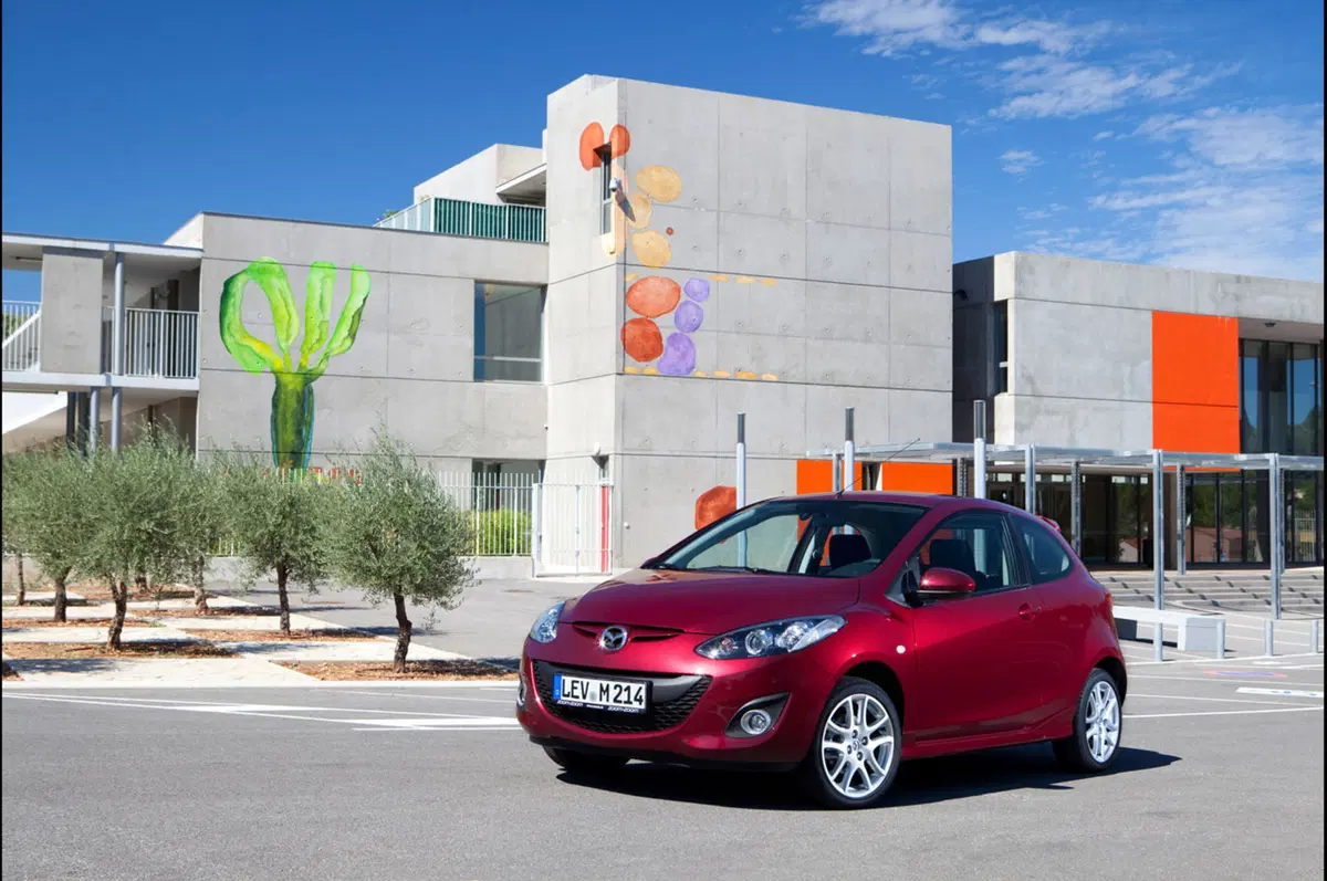 Mazda2 Model Year 2012 (2)