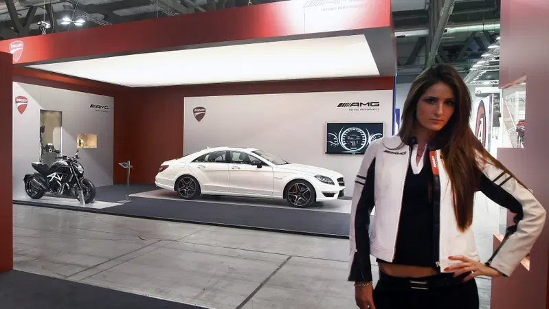 Mercedes-AMG e Ducati all'EICMA 2011
