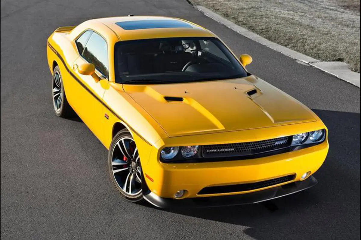 Dodge Challenger SRT8 392 Yellow Jacket (4)