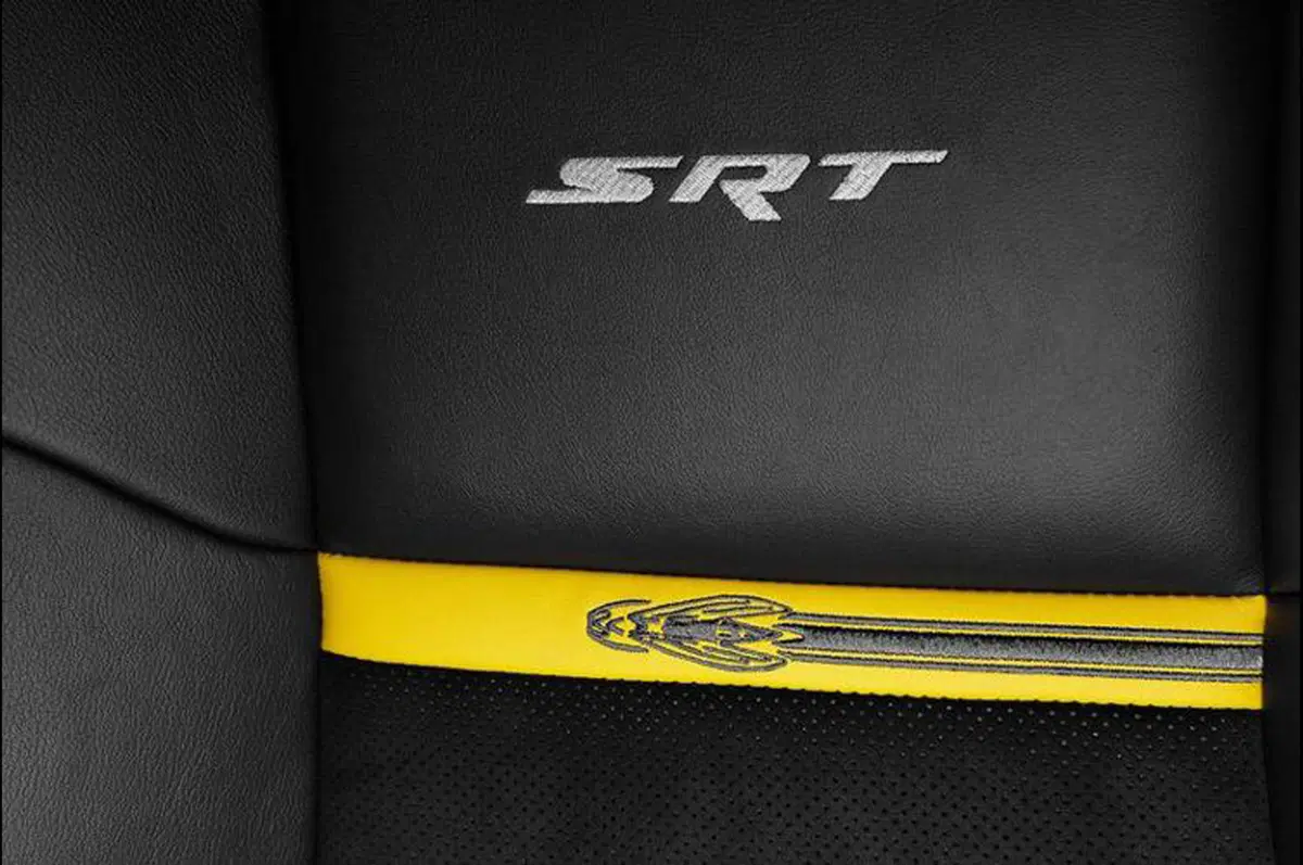 Dodge Challenger SRT8 392 Yellow Jacket (11)