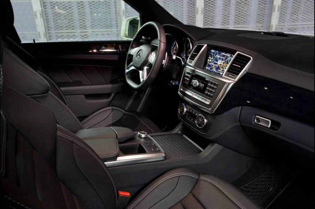 Mercedes-Benz ML 63 AMG (20)