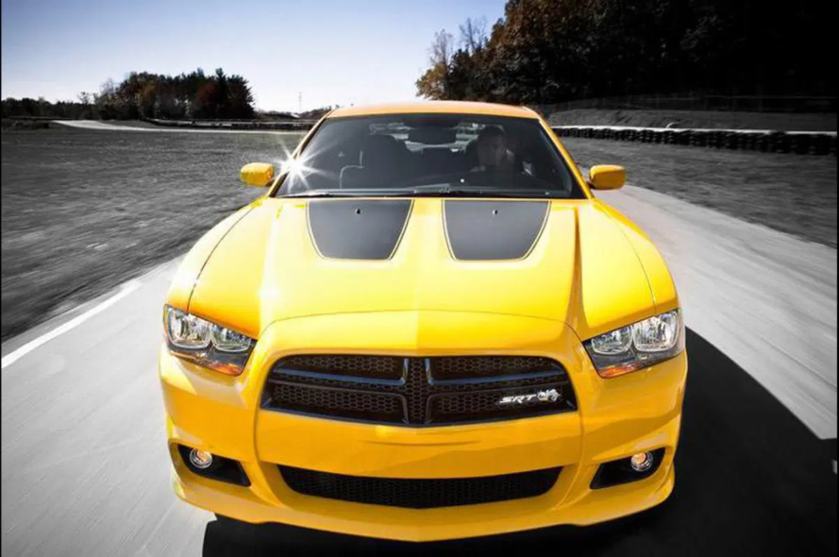 Dodge Charger SRT8 Super Bee