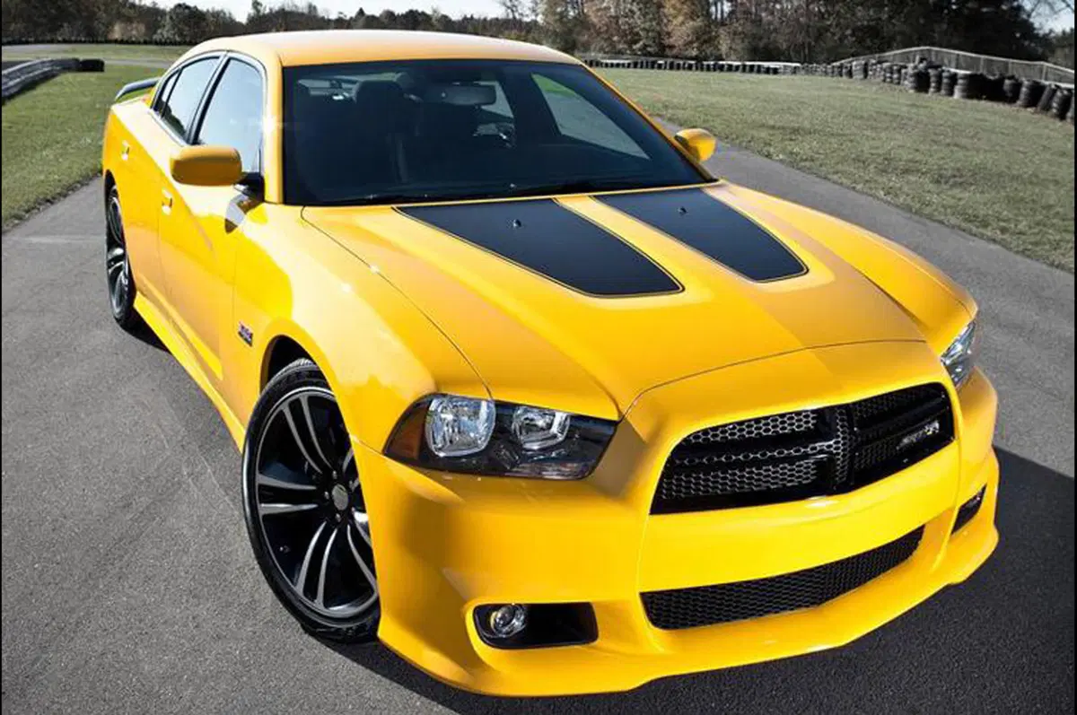 Dodge Charger SRT8 Super Bee (5)