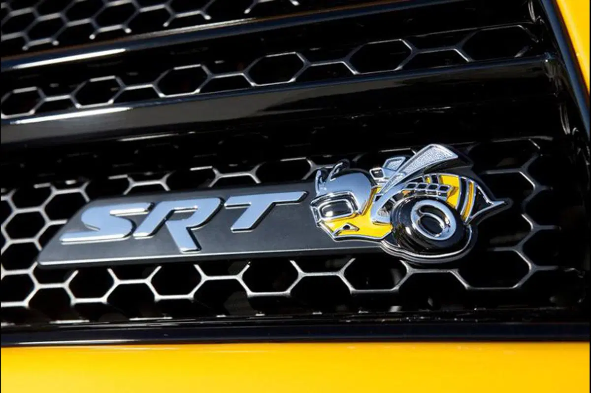 Dodge Charger SRT8 Super Bee (14)